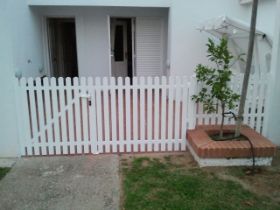 VALLA JARDIN TUBO ALUMINIO, Ventanahogar Ventanas de aluminio, pvc, mosquiteras, toldos, portones, mamparas de baño, balcones, mobiliario, cristales, techos fijos y moviles, VentanaHogar, aluminio,PVC,PUERTA DE CRISTAL, CHICLANA, SAN FERNANDO, CADIZ, JEREZ, PUERTO REAL, PUERTO SANTA MARIA, CONIL , CORTINA DE CRISTAL, KOMMERLING, SCHUCO, ABATIBLE, CORREDERA, PUERTA SECCIONAL,VIDRIO, SEGURIDAD, MAMPARA DE BAÑO, MAMPARA DE DUCHA,deceuninck,compra,venta, instalacion