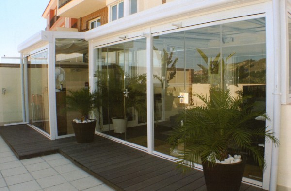 ventanahogar, acristalia, cerramiento de cristal, aluminio, terraza, chill aut, Ventanahogar Ventanas de aluminio, pvc, mosquiteras, toldos, portones, mamparas de baño, balcones, mobiliario, cristales, techos fijos y moviles, VentanaHogar, aluminio,PVC,PUERTA DE CRISTAL, CHICLANA, SAN FERNANDO, CADIZ, JEREZ, PUERTO REAL, PUERTO SANTA MARIA, CONIl,CORTINA DE CRISTAL,KOMMERLING,SCHUCO,ABATIBLE,CORREDERA,PUERTA SECCIONAL,VIDRIO,SEGURIDAD,MAMPARA DE BAÑO,MAMPARA DE DUCHA,compra,venta,instalacion,sustitucion