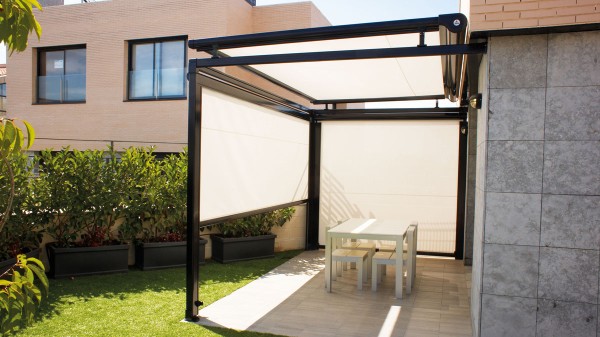 TOLDO TENSADO NEGRO TELA BLANCA, Ventanahogar Ventanas de aluminio, pvc, mosquiteras, toldos, portones, mamparas de baño, balcones, mobiliario, cristales, techos fijos y moviles, VentanaHogar, aluminio,PVC,PUERTA DE CRISTAL, CHICLANA, SAN FERNANDO, CADIZ, JEREZ, PUERTO REAL, PUERTO SANTA MARIA, CONIL , CORTINA DE CRISTAL, KOMMERLING, SCHUCO, ABATIBLE, CORREDERA, PUERTA SECCIONAL,VIDRIO, SEGURIDAD, MAMPARA DE BAÑO, MAMPARA DE DUCHA.